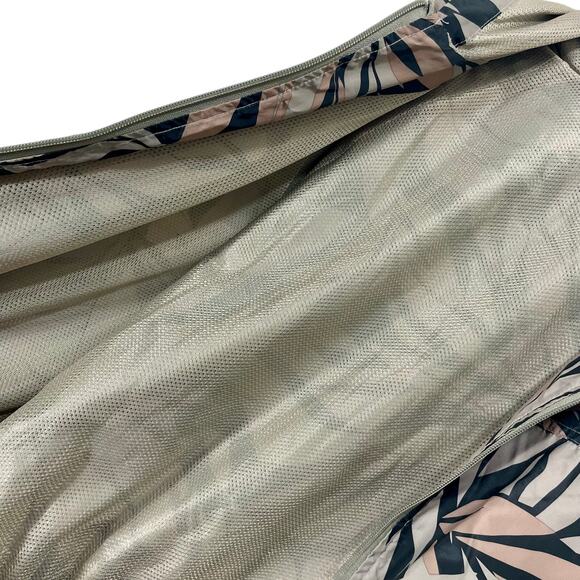 O'Neill Crop Windbreaker Hooded Pink Multicolored Camo Leaf Print Size XL - Picture 7 of 12